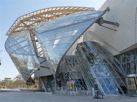 frank gehry louis vuitton paris|fondation Louis Vuitton website.